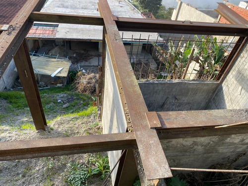 Ls Vende Terreno Con 75% Casa Construida El Junquito