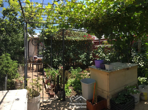 Casa En Venta De 2 Dorm. En San Joaquín
