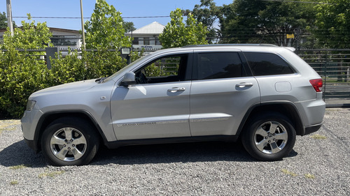 Jeep Grand Cherokee Laredo 4X2 3.6L