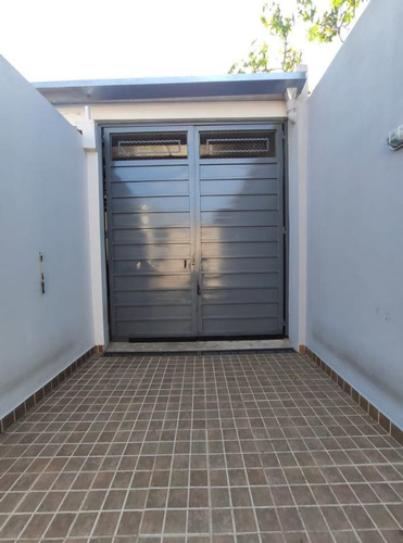 Imagen 10 de 14 de Galpon - 228 M2 - Sin Columnas - Con Oficina Y Baño - Fondo Libre -