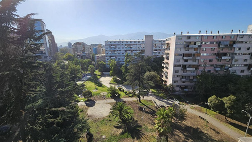 Excelente Departamento Con La Mejor Ubicación En Providencia