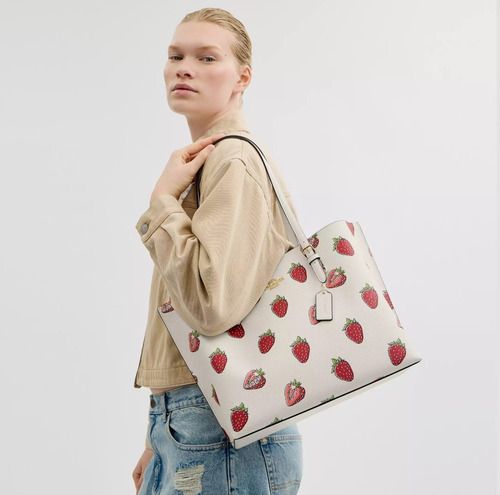 Coach Mollie Strawberry Grande Crema Fresas Oro Crema