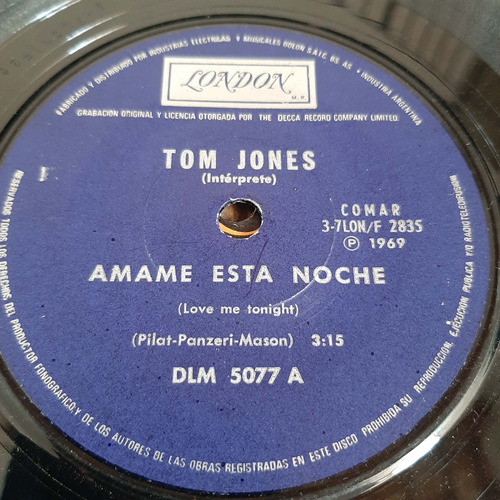 Simple Tom Jones London 5077 C26