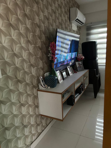Apartamento Con Terraza En El Cacique De La Independencia