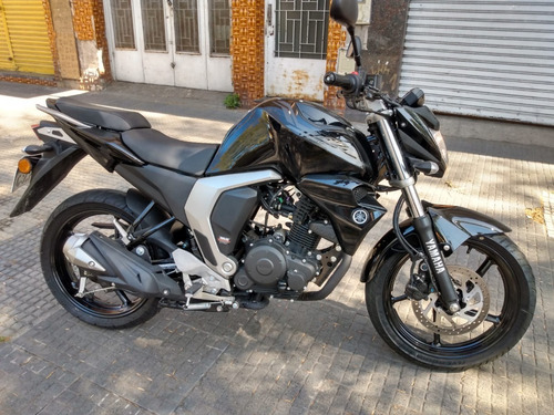 Imagen 1 de 6 de Yamaha Fz16 2022 960km Servicio Yamaha Permuto Oldcars