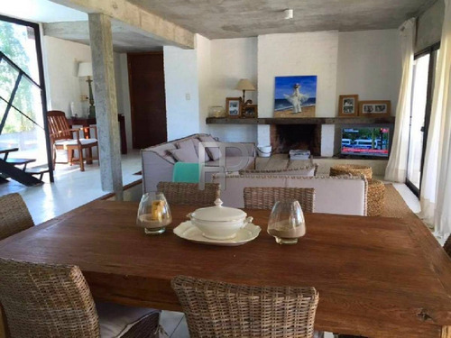 Imagen 3 de 13 de Casa En Venta Manantiales 4 Dorm, 1000 M2 #1843