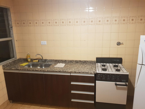 Departamento 3 Amb A La Calle Zona La Perla Plaza España Con Balcon Mar Del Plata