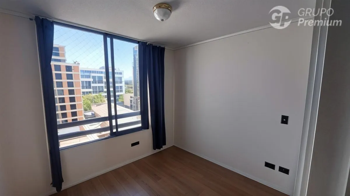 Imagen 4 de 7 de Departamento En Venta De 1 Dorm. Cercano A Meiggs