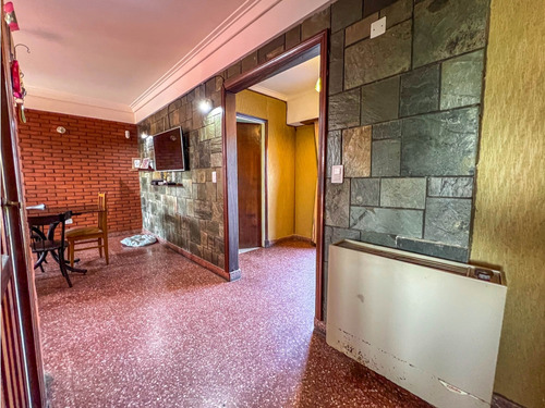 Casa Ph 3 Amb. (p.a) Con Terraza- Av. J. P. Ramos Y San Salvador