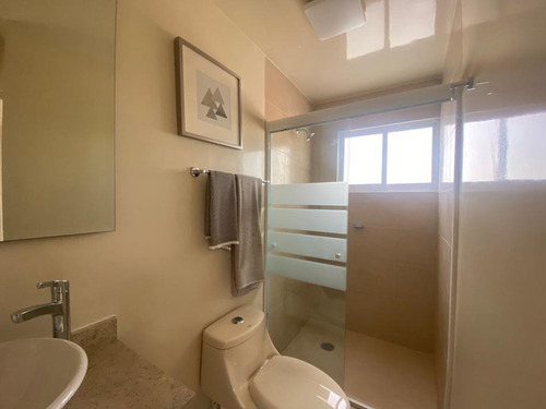 Casa Amplia En Tecamac Residencial, 3 Recamaras Y Alberca, Juegos Y Parques En Zona De Amenidades