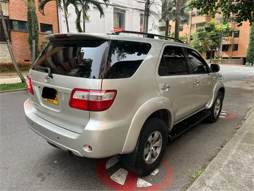Toyota Fortuner 2.7l 4x4