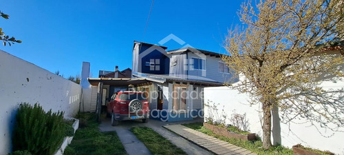 Casa 5 Dormitorios, Quincho, Patio, En Venta En Las Victorias, Bariloche, Patagonia