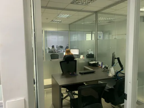 Ofc Amoblada 337 M2 Santa Ana Occidental