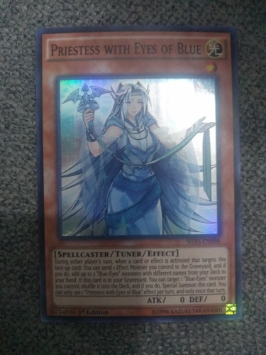 Priestess With Eyes Of Blue Super Rare Yugioh