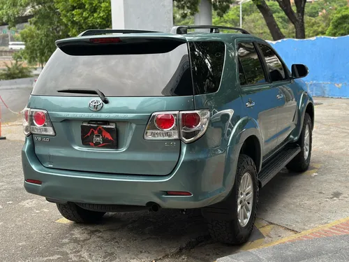 Toyota Fortuner 2012 Automático