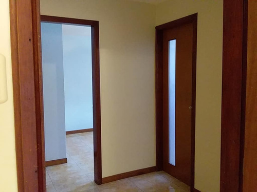 Imagen 12 de 15 de Nelida Lugo Alquila Apartamento Cumboto Norte Puerto Cabello