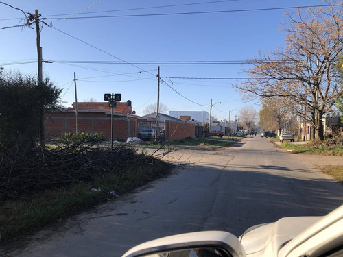 Imagen 2 de 16 de Terreno En Venta En La Plata | 4 E/ 97 Y 98 (lote 3) 300,10 Mts