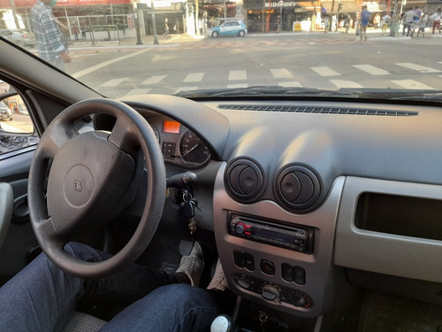 Imagem 5 de 8 de Renault Sandero