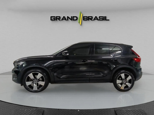 Volvo XC40 Volvo XC40 2.0 T5 Momentum AWD