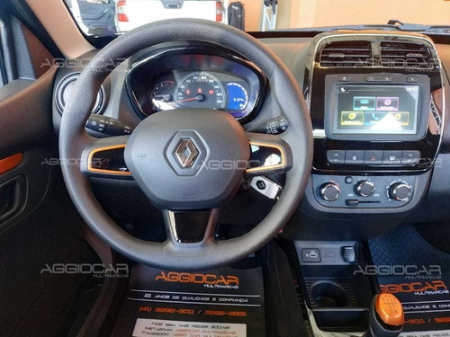 Imagem 10 de 14 de Renault Kwid Outsider 1.0 (flex)