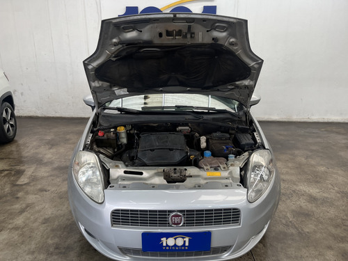 Fiat Punto 1.8 ESSENCE 16V FLEX 4P AUTOMATIZADO
