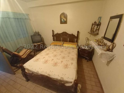 Imagen 9 de 14 de Casa En Venta Catia 22-21922 Illarramendi 04243432988