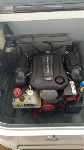 Ventura 265 Confort Volvo V6 280 Hp Gasolina 2022.caiera