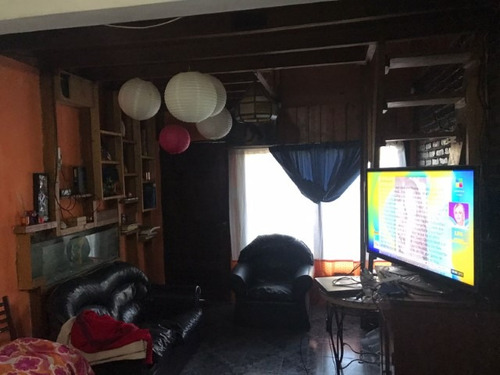 Venta De Casa De 4 Ambientes Con Departamento Al Fondo!