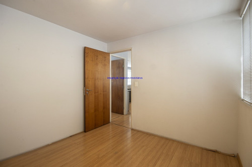 Imagem 5 de 10 de Conjunto Comercial 74m², 02 Banheiros E 01 Vaga Na Garagem. Condomínio Com Portaria E Segurança 24hrs. Excelente Localização - 21101103 - 70183838