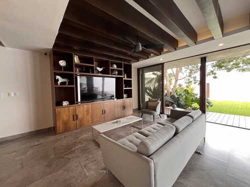 Casa En Venta Merida, Temozon Norte De 1 Planta, Entrega Inmediata.