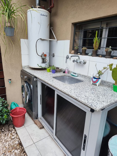 Hermoso Dúplex De 4 Ambiente En Ituzaingó Excelente Ubicación Zona Norte A 3 Cuadras De La Estación 3 Dormitorios 1 Con Vestidor , Patio Cochera Descubierta Propia