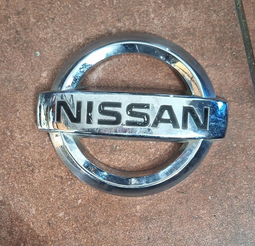 Emblema Nissan Navara Año 2006