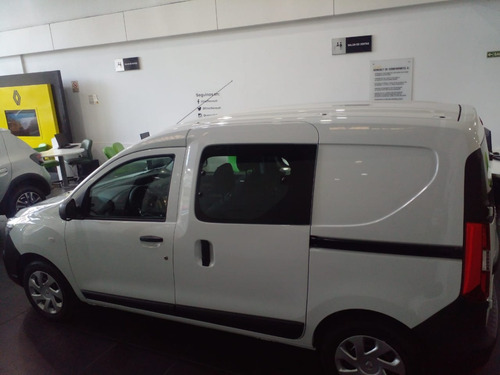 Renault Kangoo Confort 5a 1.6 2025 Dni /usado Plan (amm)