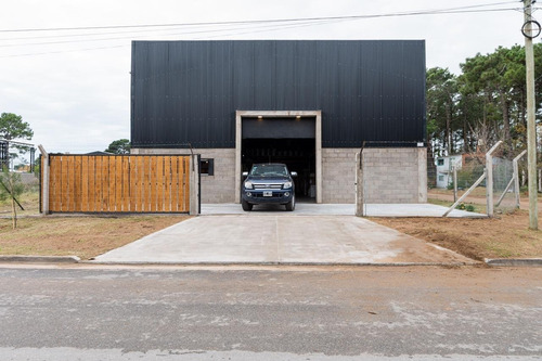 Imagen 4 de 26 de Venta Galpon Comercial Industrial Guarderia Distribuidora Deposito