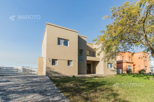 Imagen 2 de 30 de Casa En Venta En El Canton - Maroto Propiedades