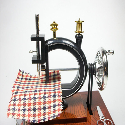 Imagen 6 de 10 de Caja De Música Antigua, Máquina De Coser A Cuerda,