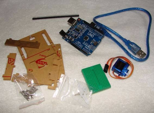 Arduino Uno Smd Generico + Carcarza + Practicas