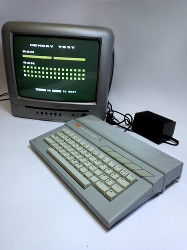 Computadora Atari 65 Xe 