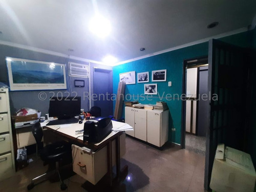 Imagen 4 de 11 de Local Comercial En Venta En Centro De San Juan De Los Moros 23-2545 / 0424-3392775