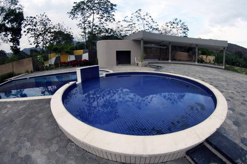 Se Vende 2 Town House En 1, Res. Casa Verde, La Cumaca, San Diego, 190.000$ Mml Solo Clientes
