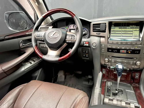Lexus LX 5.7 570