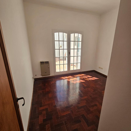 Casa En Planta Alta Con Cochera
