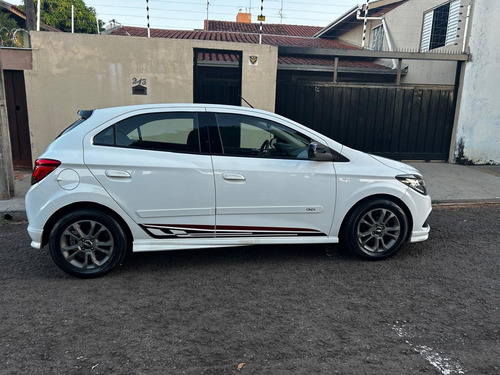 Chevrolet Onix 1.4 Effect 5p
