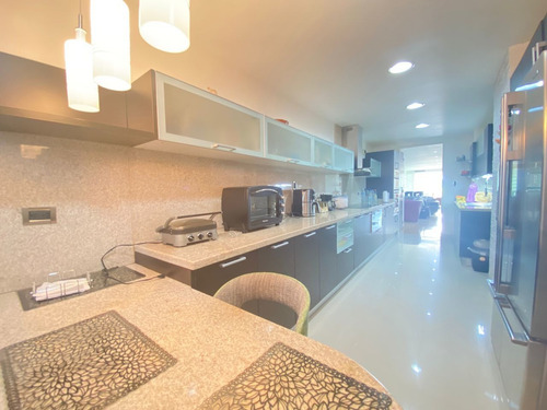 Imagen 8 de 14 de Venta Espectacular Apartamento En El Solar Del Hatillo | J24