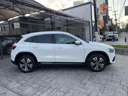 Mercedes-Benz Clase GLA 1.3 200 Progressive