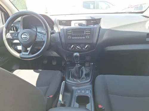 Nissan Frontier 2.5 Se Dc 4X2 Mt