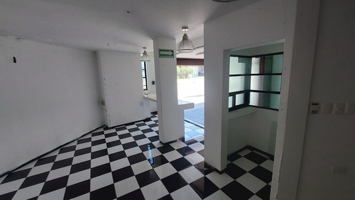 Excelente Local Comercial En Prolongaciòn De Paseo De Montejo