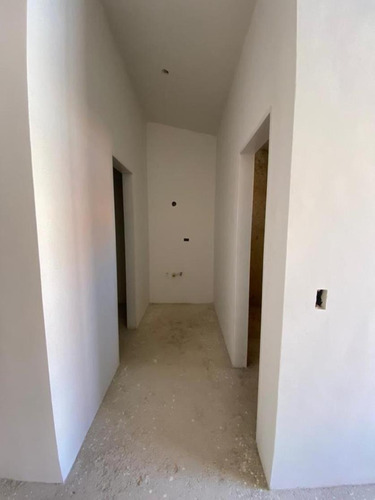 Imagen 7 de 12 de Venta Town House Resid. Terraza Camoruco, Valencia