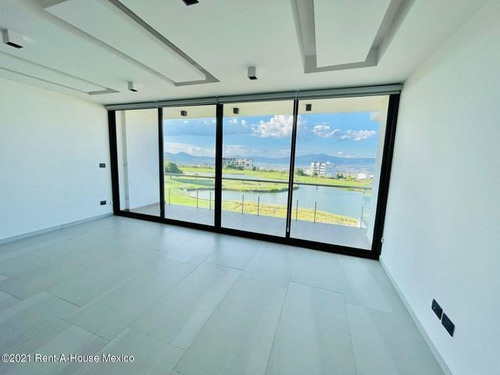 Imagen 10 de 14 de Se Renta Hermoso Departamento En Zibata Con Vista Al Campo De Golf