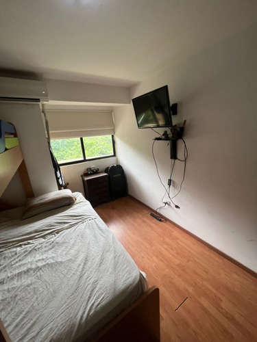 Apartamento En Res. Crasqui Cod. India-1669